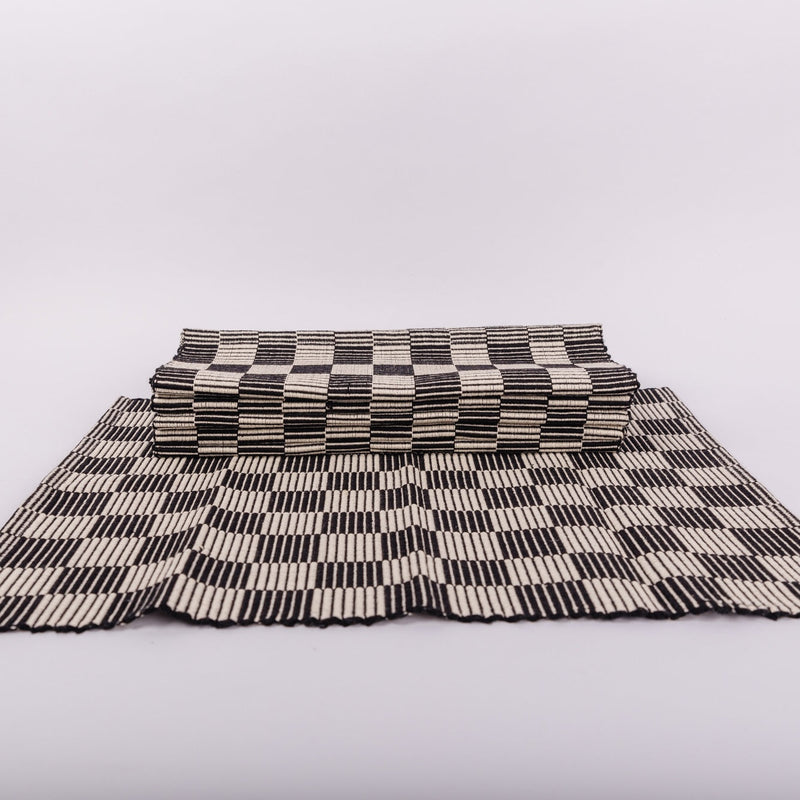 S/4 Handloomed Checkered Placemats - Black